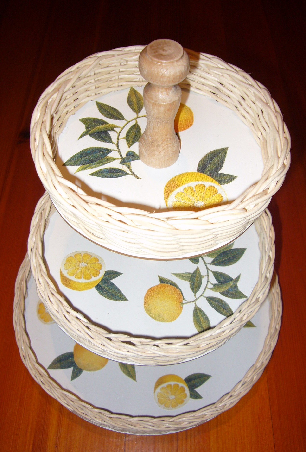 tác třípatrový - citrony